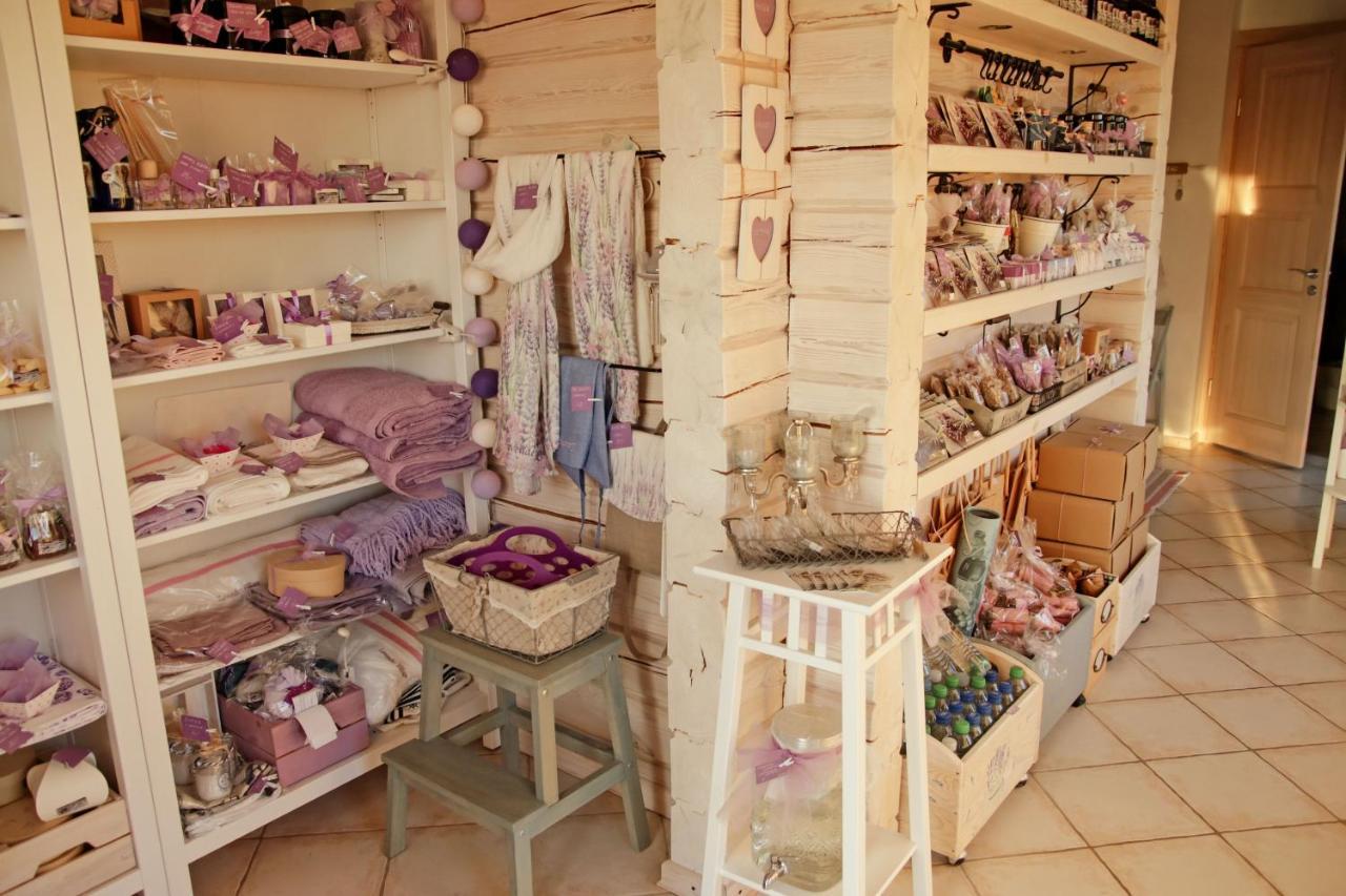 Lavender Village Kiemeliai Exteriör bild
